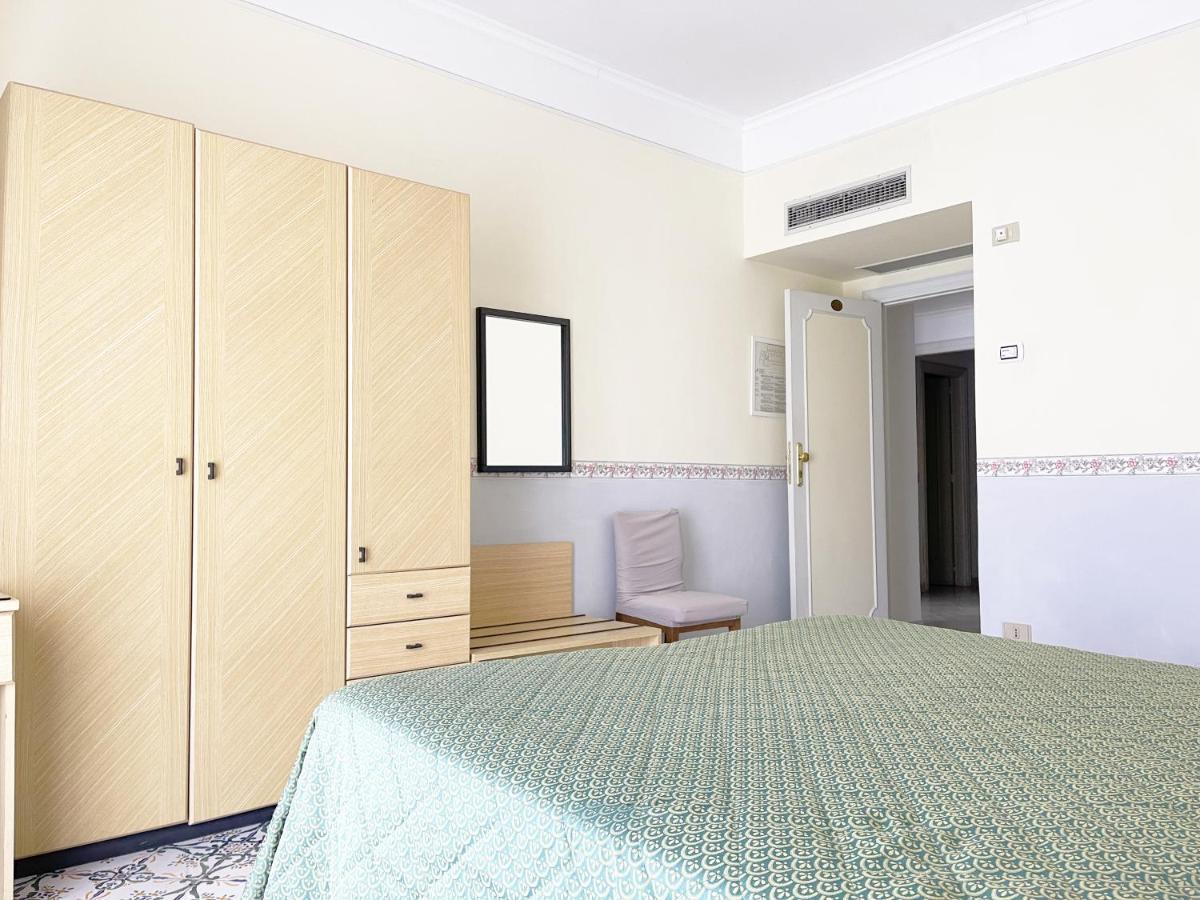 Hotel Reginella ซานตากาตา ซุย ดูเอกอลฟี ภายนอก รูปภาพ