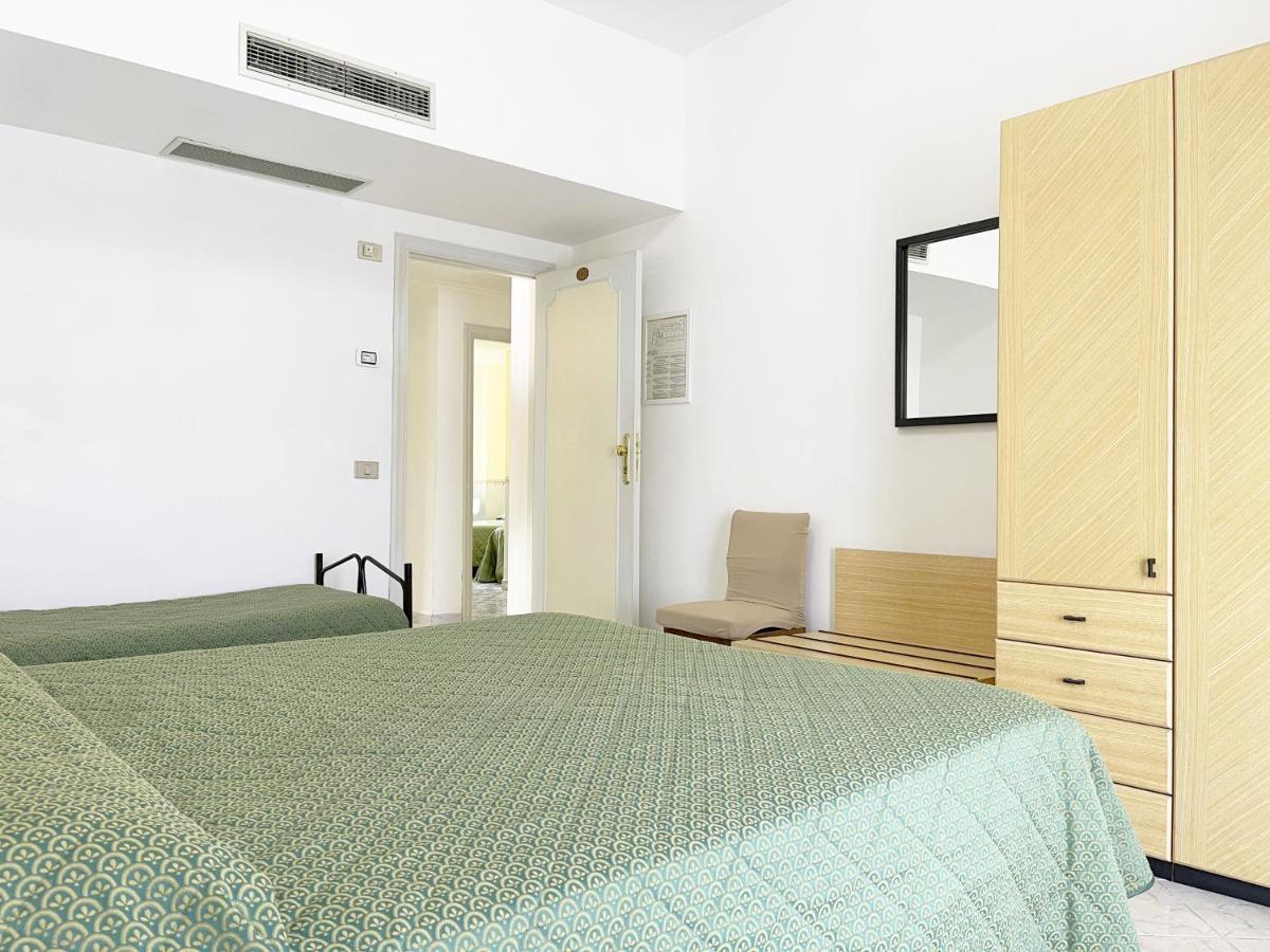 Hotel Reginella ซานตากาตา ซุย ดูเอกอลฟี ภายนอก รูปภาพ